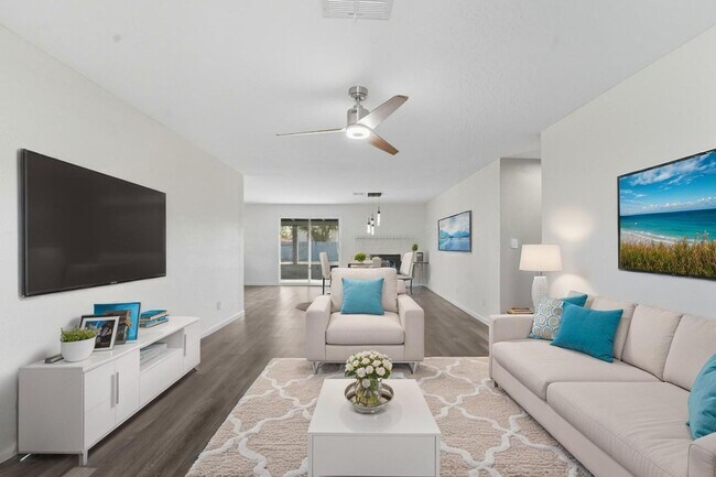 Building Photo - Beautiful Glendale Home With Pool!