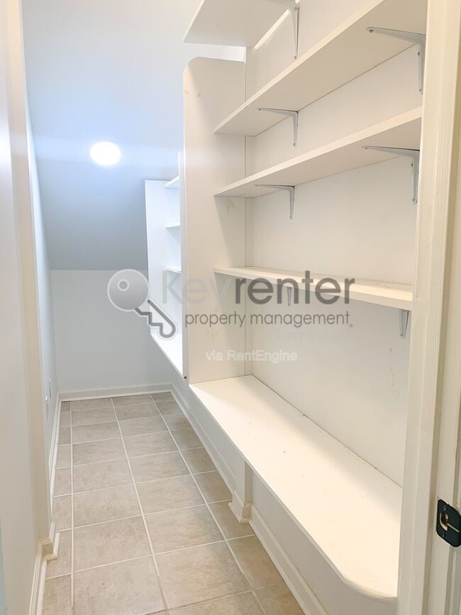 Building Photo - 7716 Royal Harbour Cir