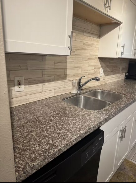 Sink in Kitchen - 4148 Belle Park Dr