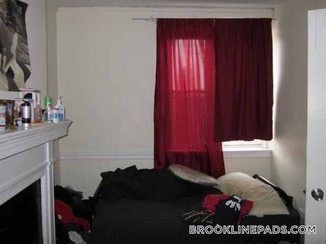 Building Photo - 72 Egmont St