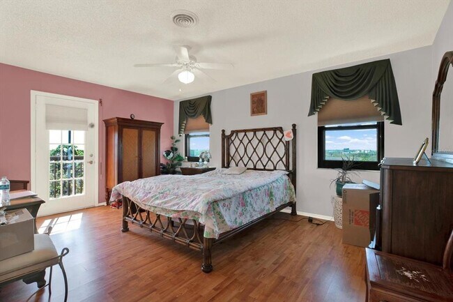 Building Photo - 8186 Terrace Garden Dr