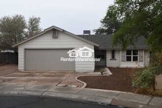 Building Photo - 938 N Evergreen Ct