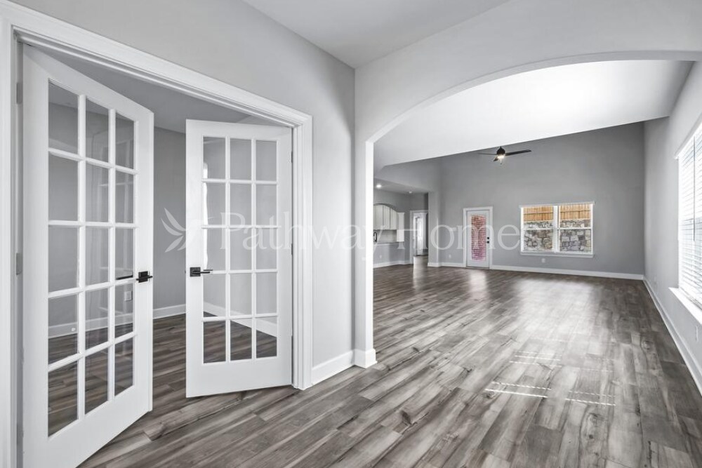 Building Photo - 1033 Sleepy Owl Ln