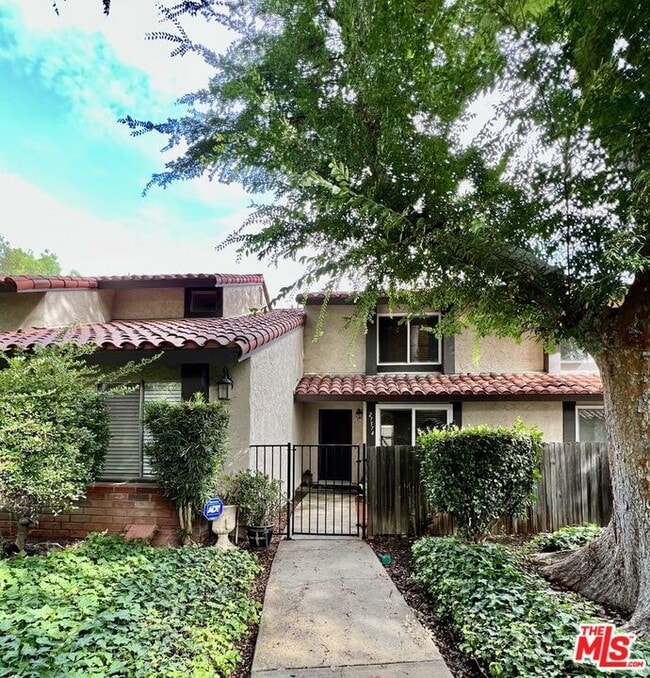 Building Photo - 27574 Rondell St