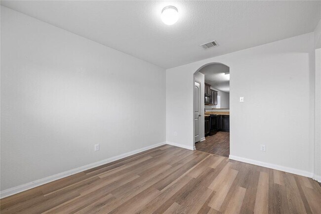 Building Photo - 221 Koontz Lp