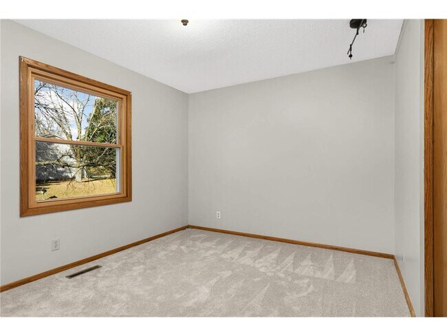 Building Photo - 15625 46th Ave N