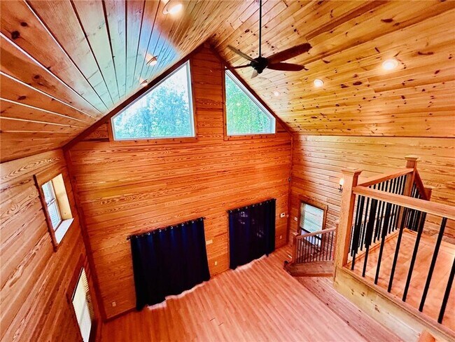 Building Photo - 4067 Fincher Dr