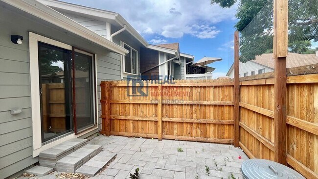 Building Photo - 6951 W 87th Way