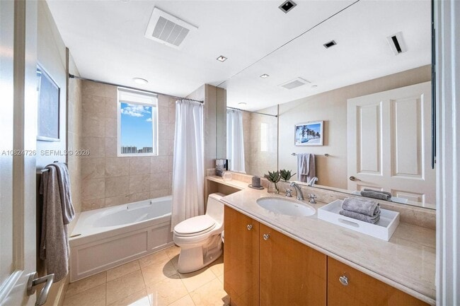 Building Photo - 17875 Collins Ave