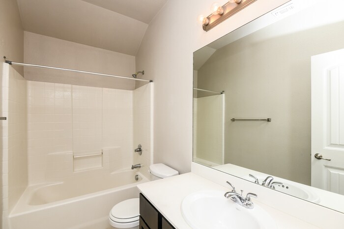 Building Photo - 9161 Abaco Way