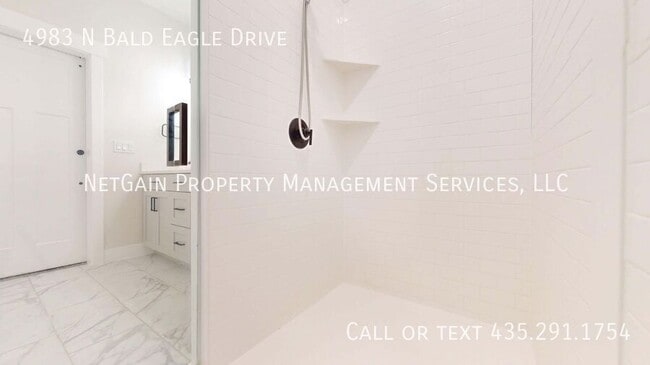 Building Photo - 4983 Bald Eagle Dr