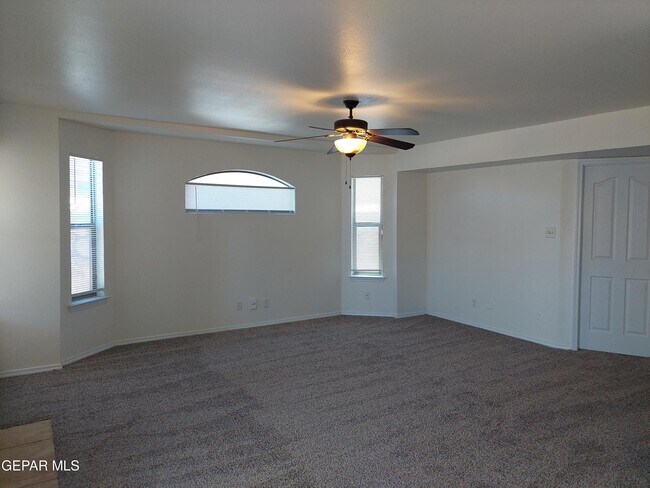 Building Photo - 11236 Horse Ranch St