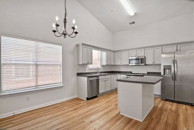 Building Photo - 125 Brook Highland Cove