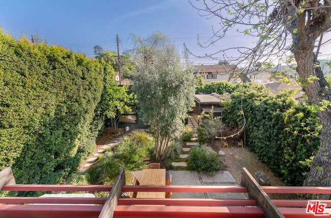 Building Photo - 5676 Hub St