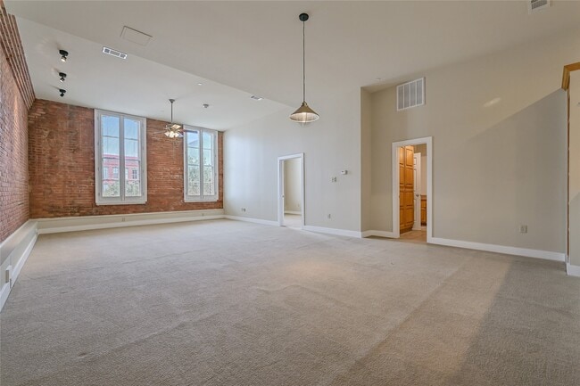 Building Photo - 2309 Harborside Dr