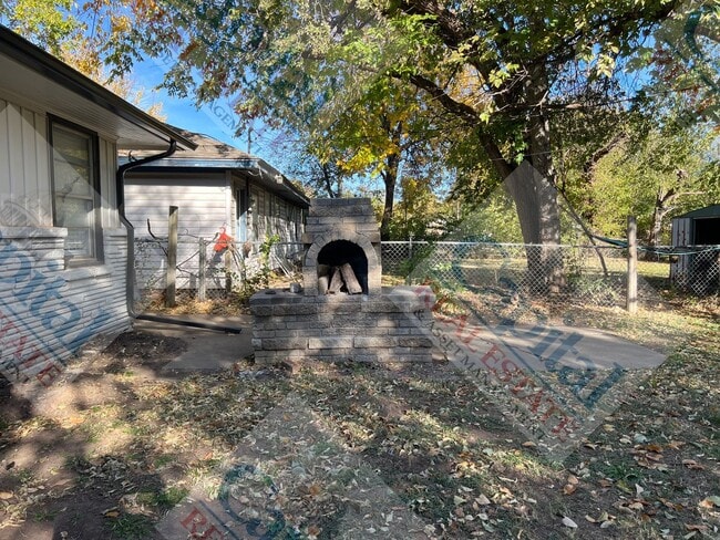 Building Photo - Welcome Home!