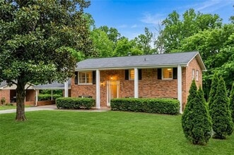 Building Photo - 3182 Cherry Valley Dr SE