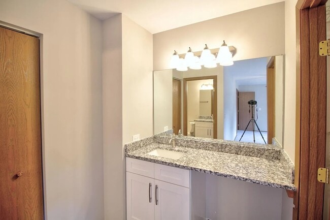 Building Photo - 1741 Tufts Ct