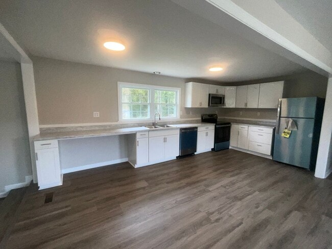 Building Photo - 4066 Hummingbird Pl