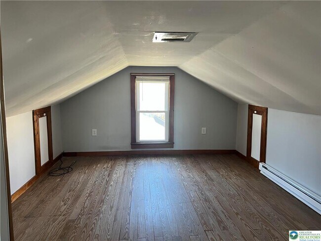 Building Photo - 353 West St