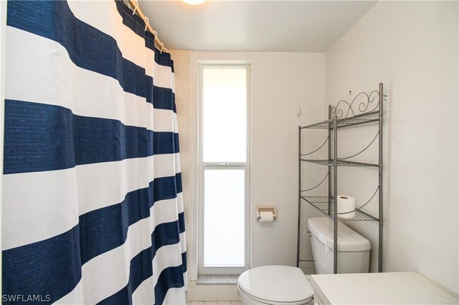 Building Photo - 239 Palm Dr