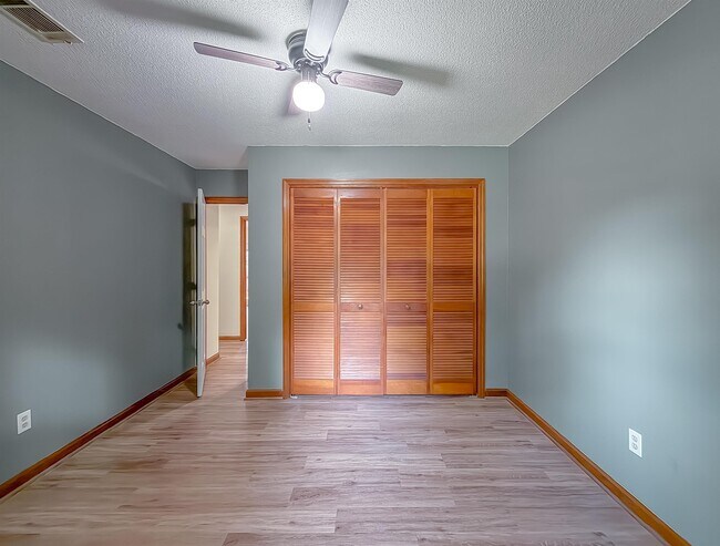 Building Photo - 776 Lupine Ln