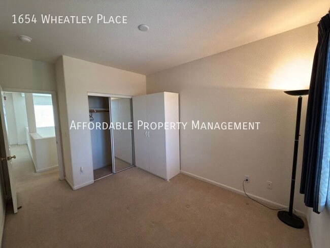 Building Photo - 1654 Wheatley Pl