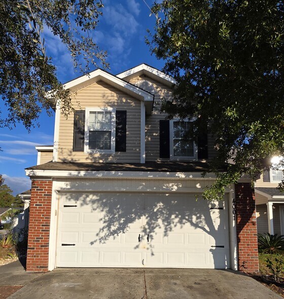 Building Photo - 4001 Blackwolf Dr