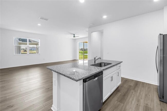 Building Photo - 9335 Sandy Bluffs Circle