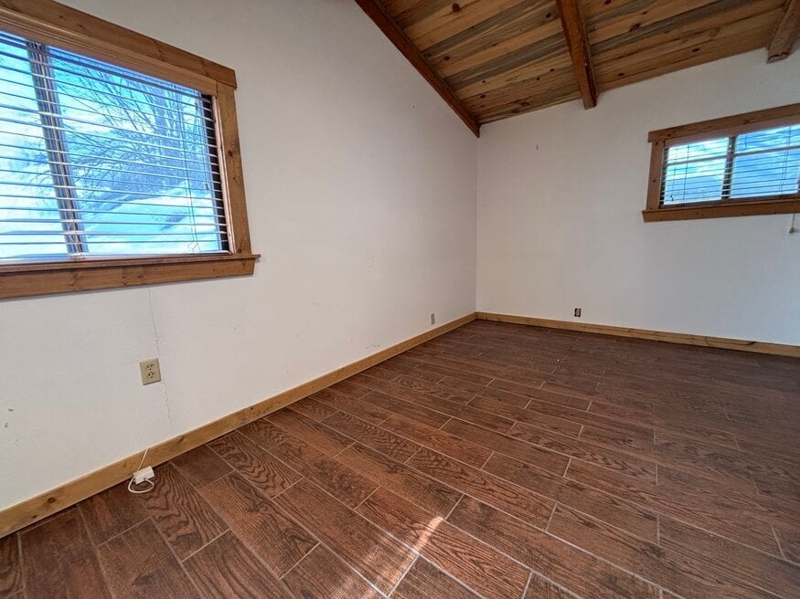 Building Photo - 162 Trail Dr