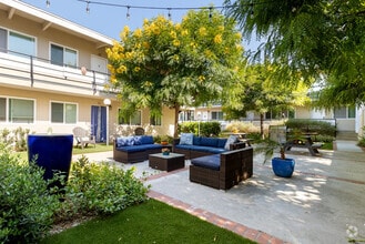 Inside POV - Chloe's Apartment's on Arlington