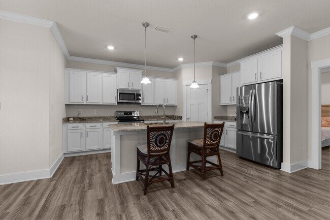Building Photo - 1048 Pheasant Cir