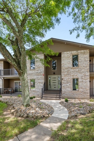 Building Photo - 1665 Riva Ridge Dr