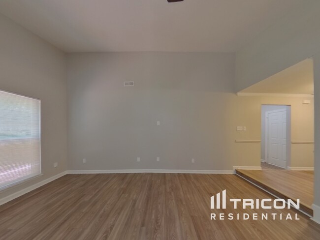 Building Photo - 10219 Atchinson Dr