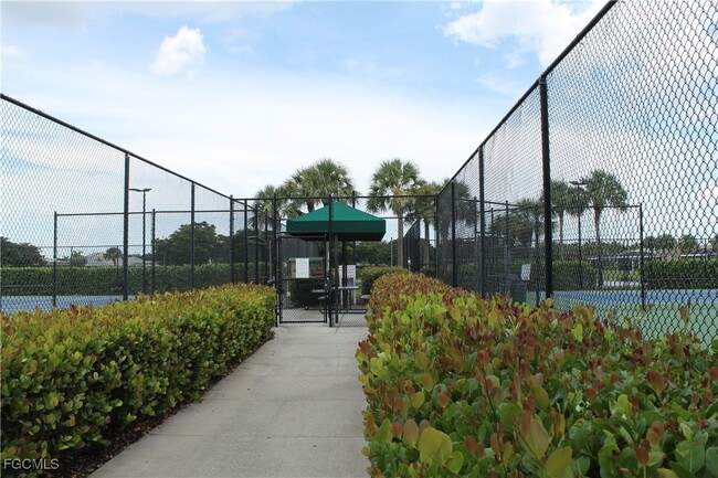 Building Photo - 2736 Lambay Ct