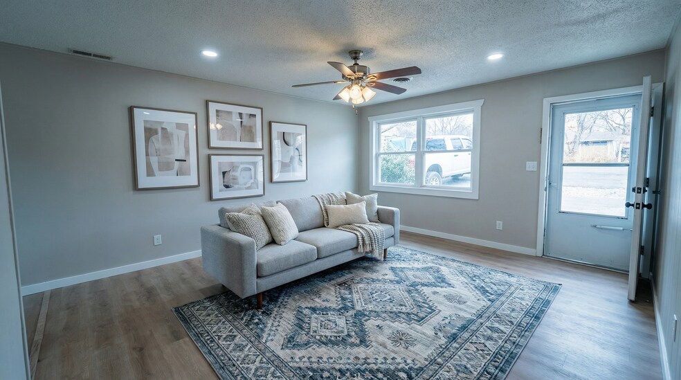 Building Photo - 2904 Patrick Ave