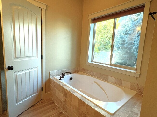 Building Photo - Beautiful 3 bed 2 bath home in The Preserv...