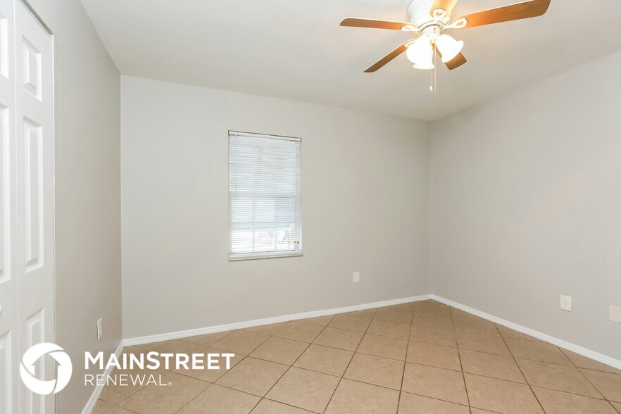 Building Photo - 2680 Roxbury Cir