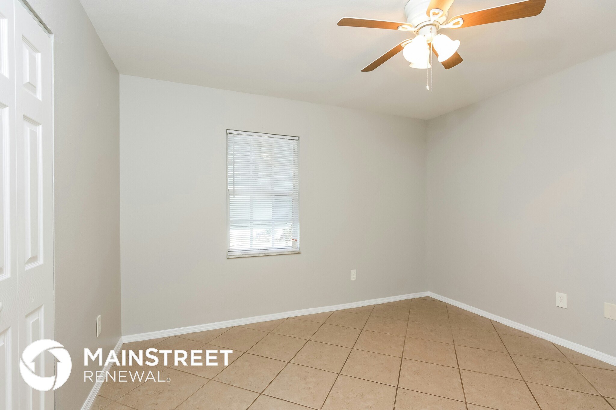 Building Photo - 2680 Roxbury Cir