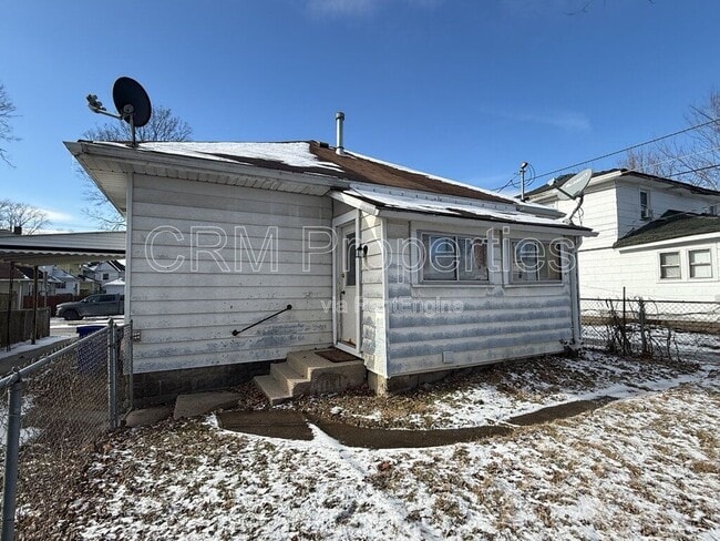 Building Photo - 310 N Lindsay St