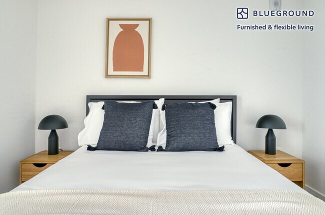 Building Photo - 2009 8th St NW