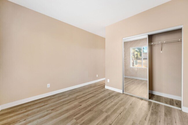 Building Photo - 9721 Sienna Valley Ave