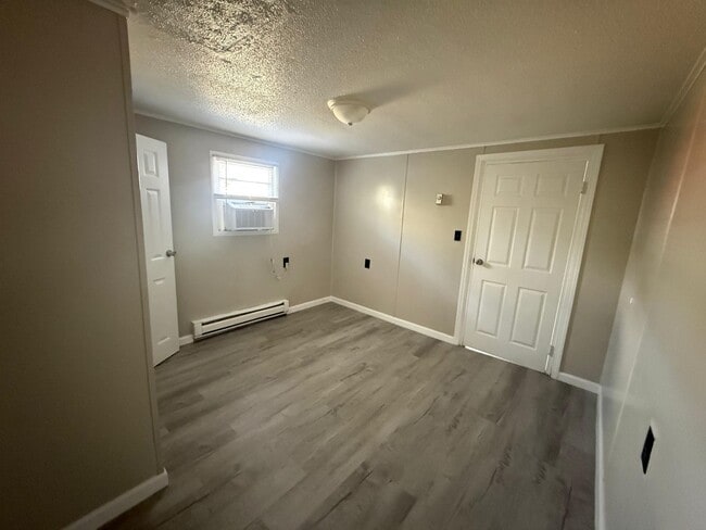 Building Photo - 413 Cohen St