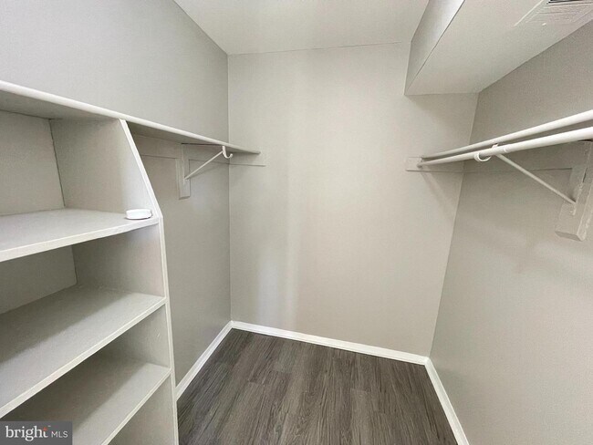 Building Photo - 7994 Audubon Ave