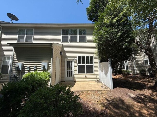 Building Photo - 3021 Parkersburg St