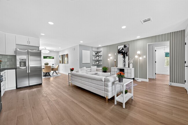 Building Photo - 4030 Woodshire St