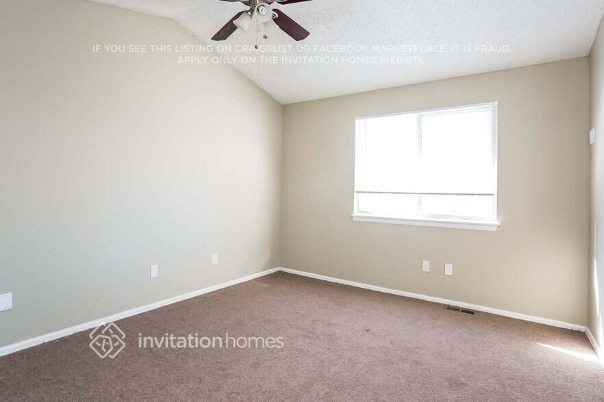 Building Photo - 11001 Benton St