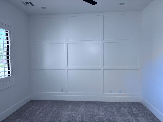 Building Photo - Beautiful 5 Bed 3.5 bath near Sunrise Valley Park In Washington.