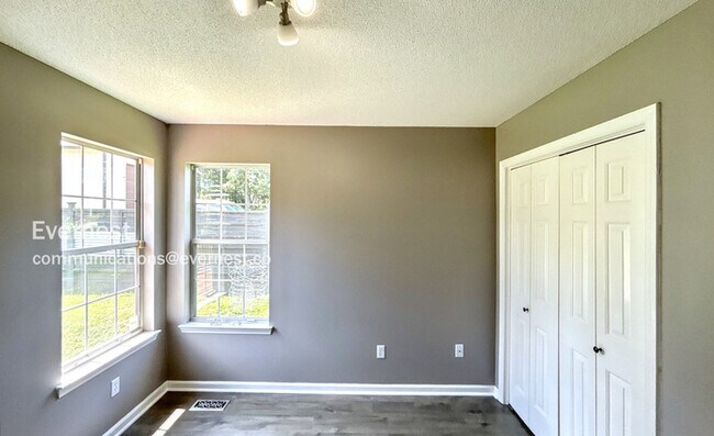 Building Photo - Spacious 3 Bedroom Home in Ooltewah / Deck...