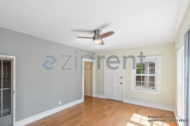 Building Photo - 748 S 11th St